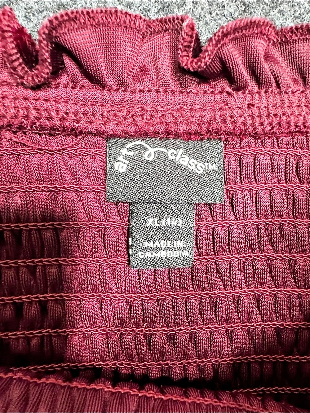 NWOT girls XL 14 Sequin dress. Red/burgundy - Picture 4 of 7